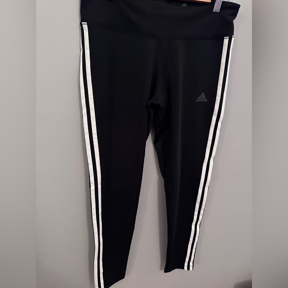 Women’s Adidas tights